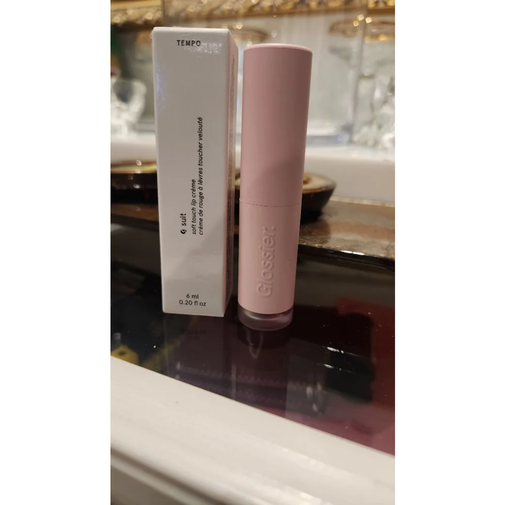Glossier Tempo Pink Soft Touch Lip Creme - Picture 1 of 1